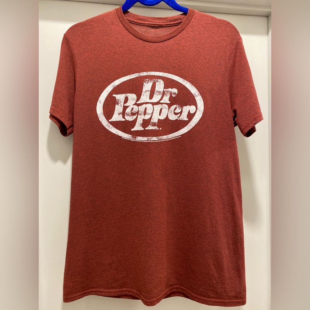 Vintage Retro Dr. Pepper Soda Brand Distressed Logo Printed Graphic Tee Shirt